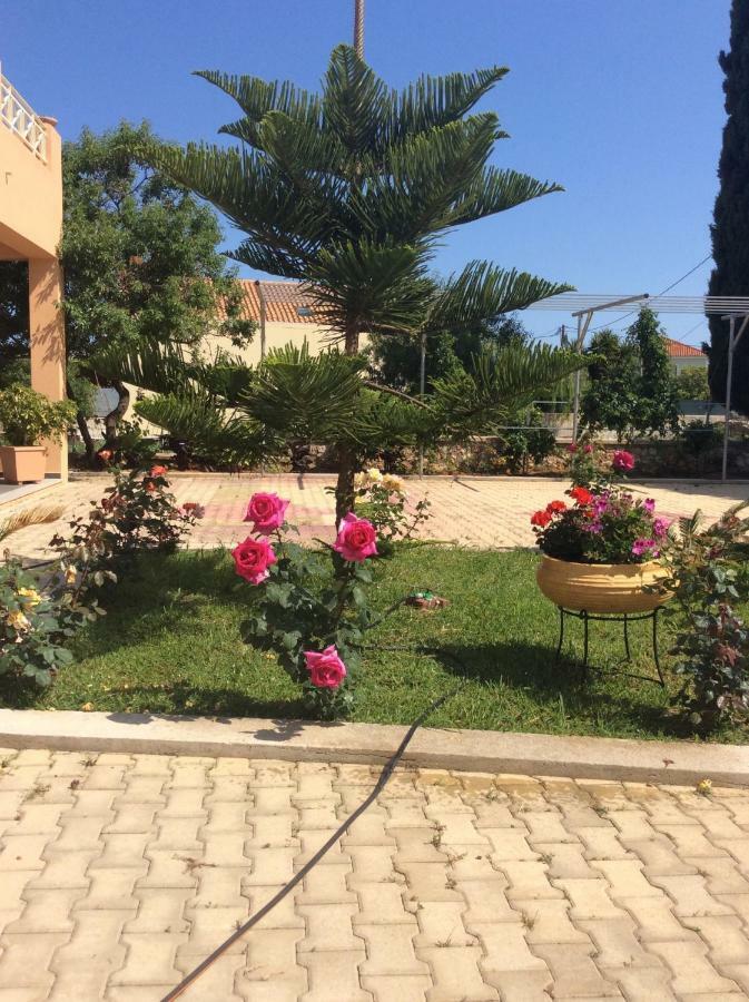 Mel'S Apartments Pesádha Exterior photo